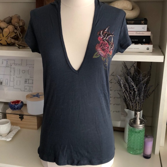 Romeo and Juliet Couture Hooded V-neck - Picture 1 of 4